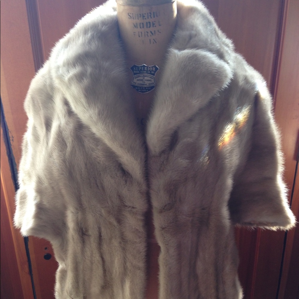 Vintage cream-colored Mink Stole